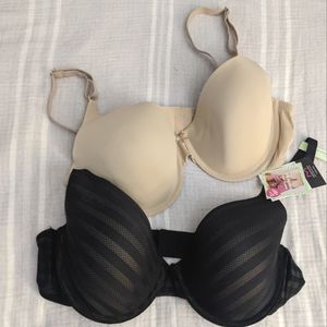 T-shirt bras. Set of 2. 40D. NWT